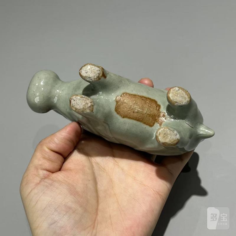 明代 青釉瑞兽水滴 - 图8